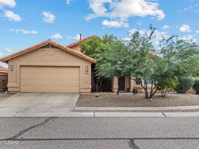 1898 N Hayden Dr