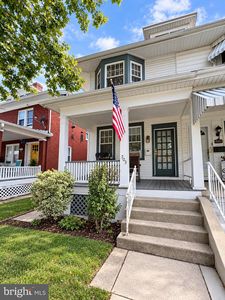 703 Maryland Ave