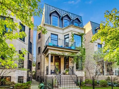 1253 W Addison St #2