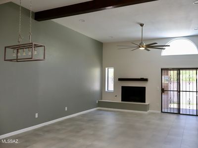 2871 E Weymouth Cir