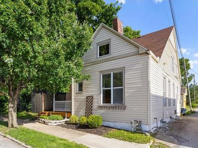 611 E 27th Ter
