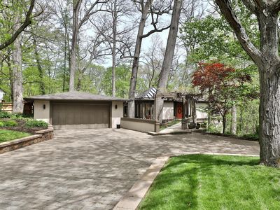 815 Lookout Point Dr