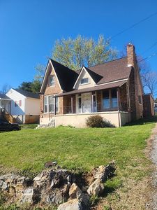Property at 424 Peach St, Staunton, VA