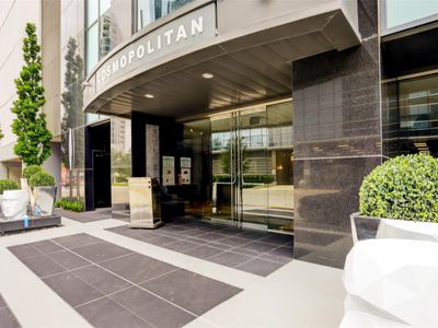 1600 Post Oak Blvd #1107