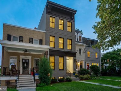 3528 Whitehaven Pkwy NW