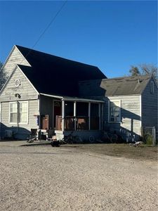 Property at 207 McGloin St, Three Rivers, TX