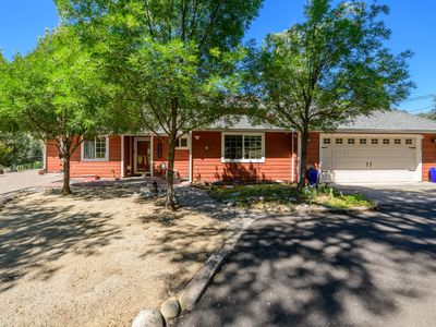 1520 Golf Way