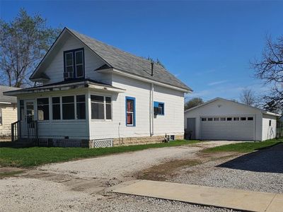 Property at 1709 Iowa St, Perry, IA