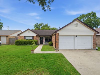 411 Forest Hills Dr