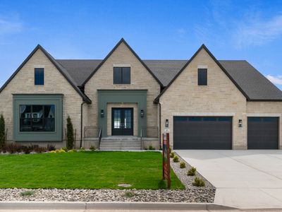 461 W Summit Ln
