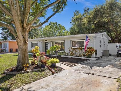 Property at 715 W BAYSHORE DRIVE, Tarpon Springs, FL