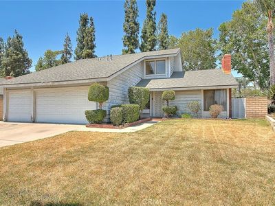 1473 E Bermuda Dunes St