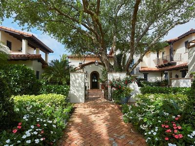 1385 Great Egret Trl