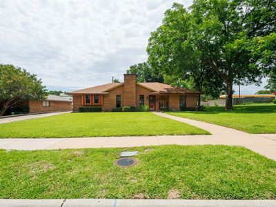 200 Westpark Dr N
