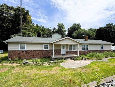 302 W Main St