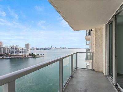 1155 Brickell Bay Dr APT 2206