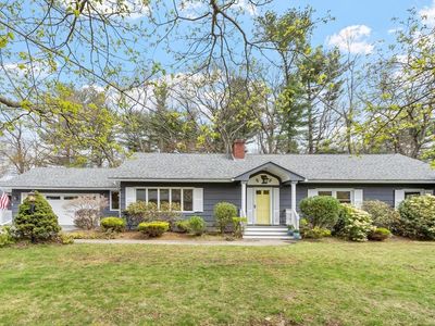 Property at 1 Hawthorne Cir, Andover, MA