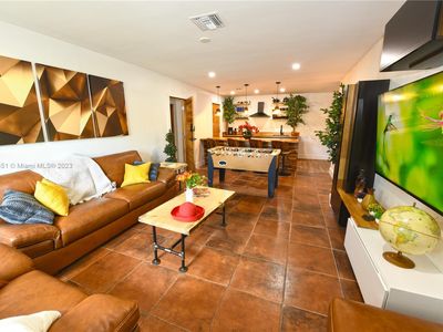 Property at 1740 NE 49th St, Oakland Park, FL