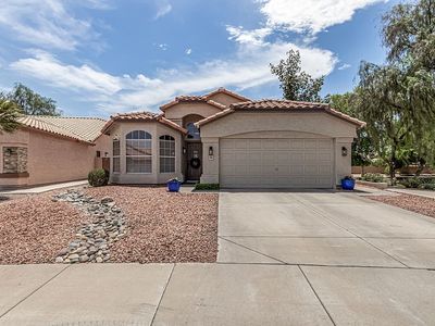 1105 W Jeanine Dr