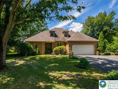 3581 Chalet Dr
