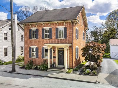 116 E Main St