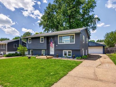 1305 Meadow Dr