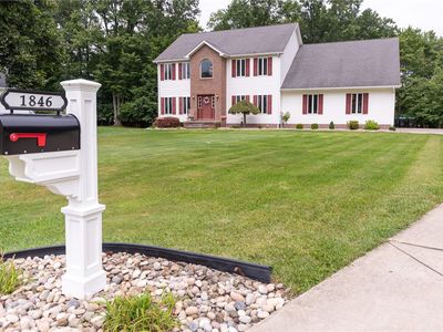 1846 Lori Ln