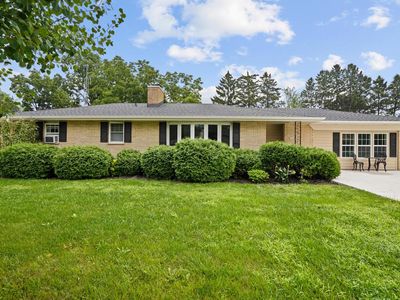 4223 Canterbury LANE