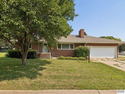 Property at 1960 Parkview Dr, Fremont, NE