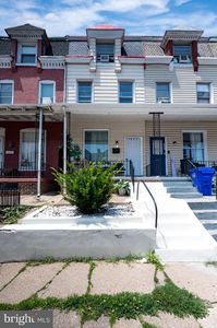 1042 Church St
