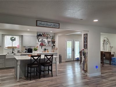 6437 E Bonanza Rd