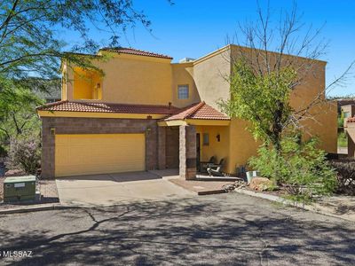 508 S Stephanie Loop