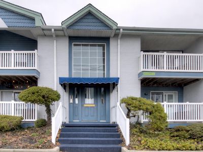 537B Bay Ave Floor 1