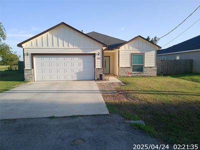 Property at 1027 Wallace St, Columbus, TX