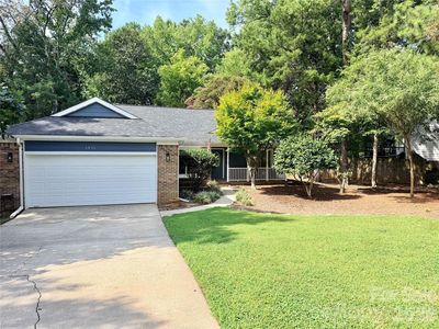 6836 Pin Oak Ct