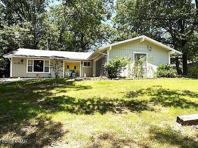 Property at 1003 Hickory St, Cassville, MO
