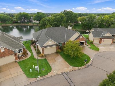 2301 N Lakeway Ct