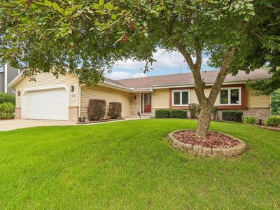 W235N6482 Outer Circle DRIVE