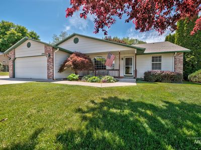 2090 Bonnie Dr
