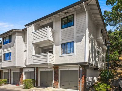 79 Village Circle