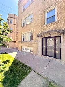 2315 W Rosemont Ave Unit G