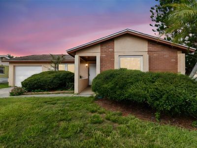 10111 Enchanted Oaks Ct