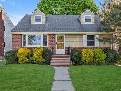 Property at 65 Grant Avenue, Albertson, NY
