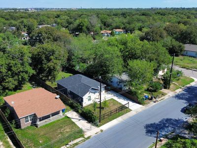 551 FERRIS AVE