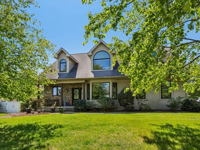 837 Mountaintop Dr