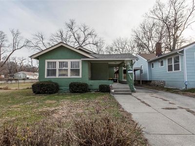 Property at 3225 E 60th St, Kansas City, MO