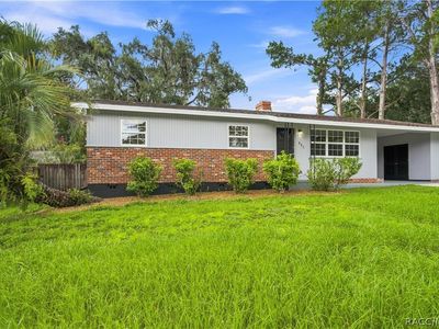 221 Alpine Cir