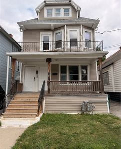 153 Freund St