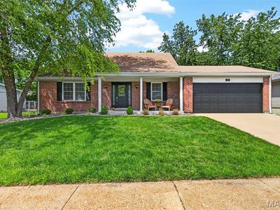 Property at 693 Rustic Valley Dr, Ballwin, MO