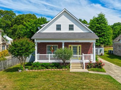 2216 Sherwood Rd